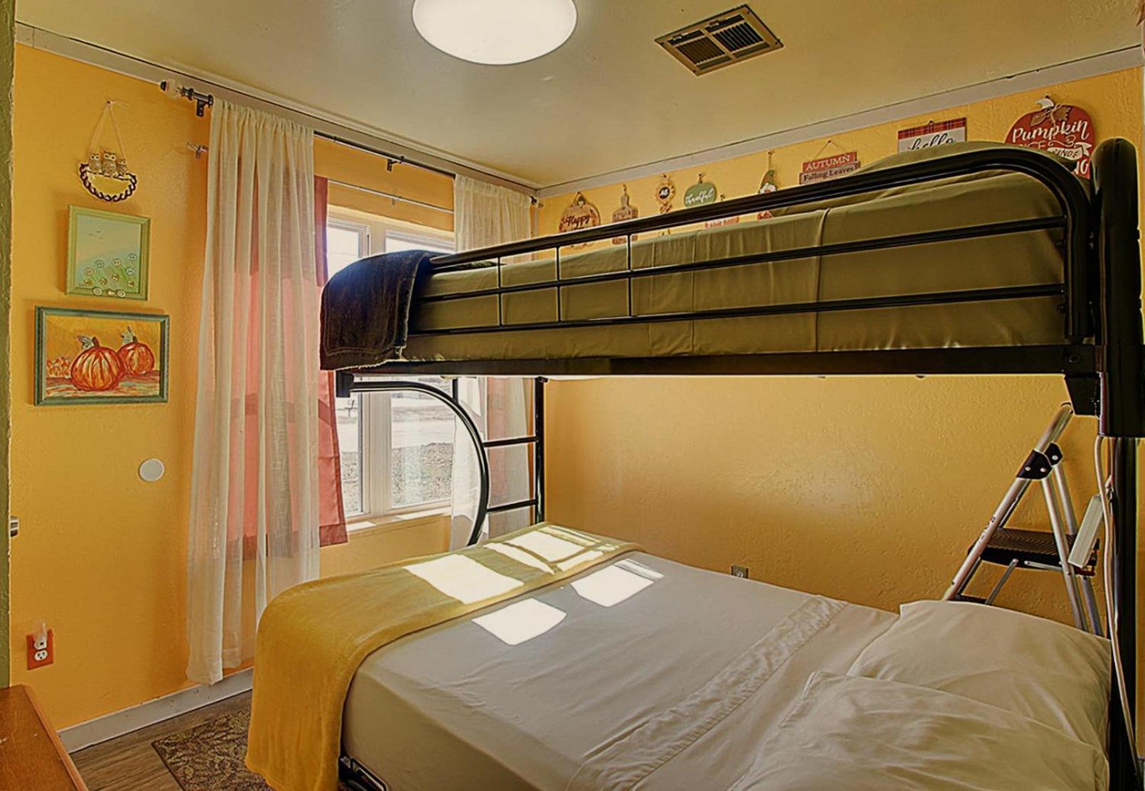 Ez 1 Mile To Fort Sill! Pumpkin Cottage Sleeps 9, Grills, Firepit, Laundry Lawton Exteriör bild